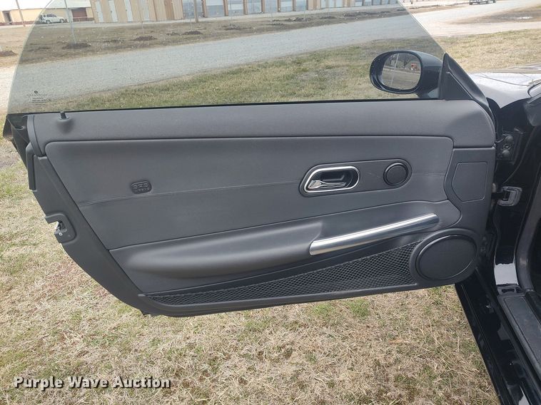 image for item LG9604 2005 Chrysler Crossfire  convertible