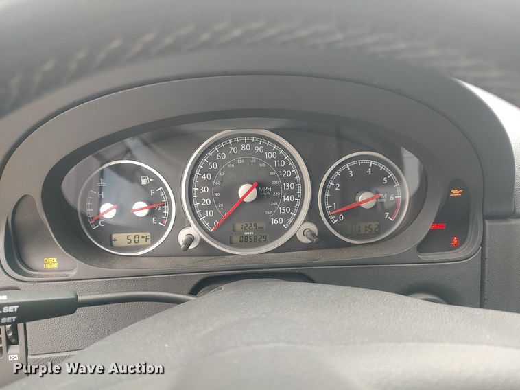 image for item LG9604 2005 Chrysler Crossfire  convertible