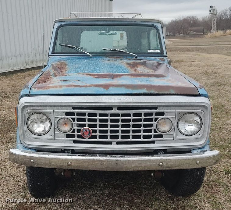 image for item LG9605 1972 Jeep Commando  SUV