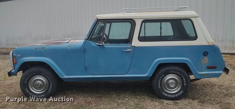 image for item LG9605 1972 Jeep Commando  SUV