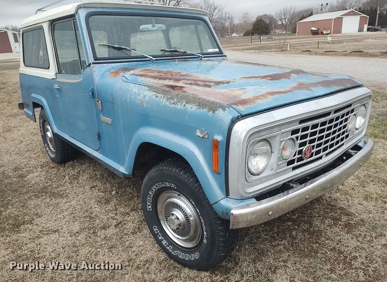 image for item LG9605 1972 Jeep Commando  SUV