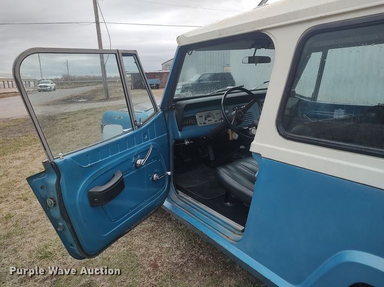 image for item LG9605 1972 Jeep Commando  SUV