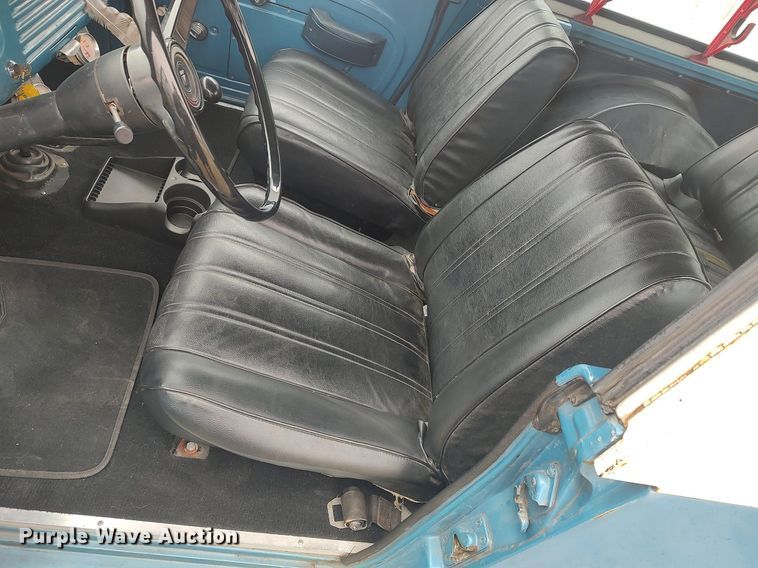 image for item LG9605 1972 Jeep Commando  SUV