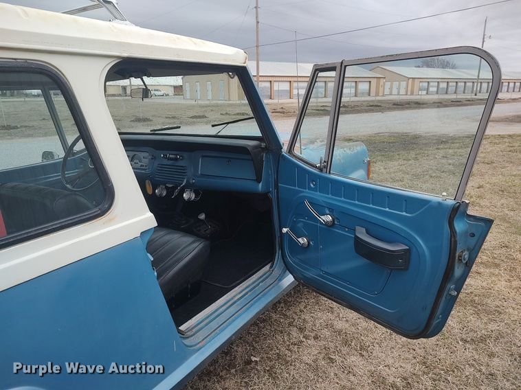 image for item LG9605 1972 Jeep Commando  SUV