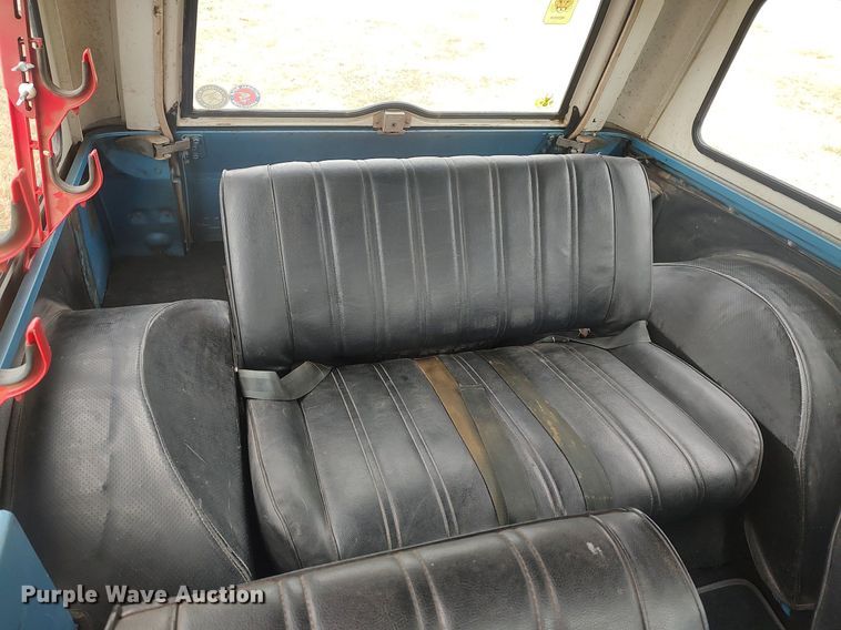 image for item LG9605 1972 Jeep Commando  SUV