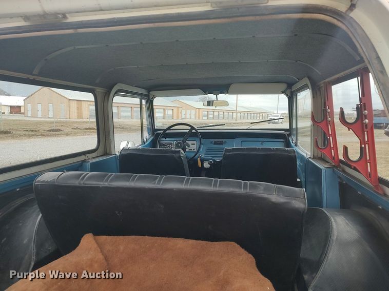 image for item LG9605 1972 Jeep Commando  SUV