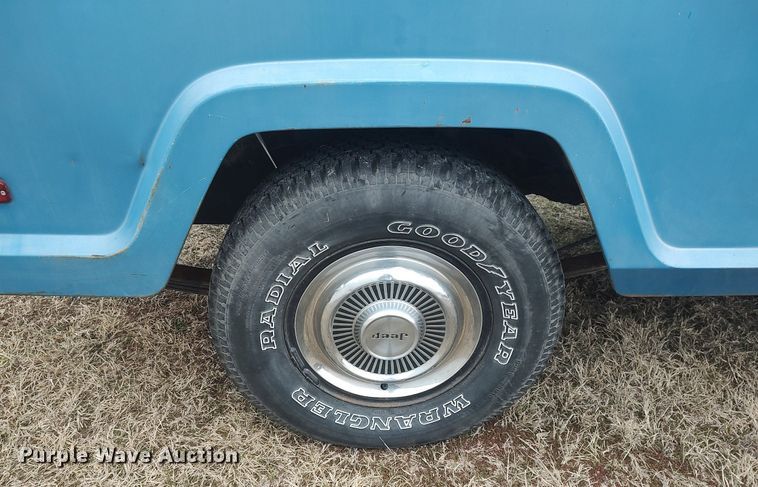 image for item LG9605 1972 Jeep Commando  SUV