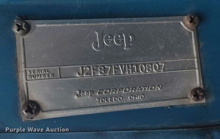 image for item LG9605 1972 Jeep Commando  SUV