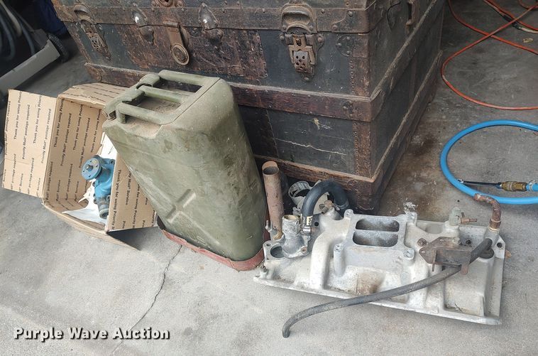 image for item LG9605 1972 Jeep Commando  SUV