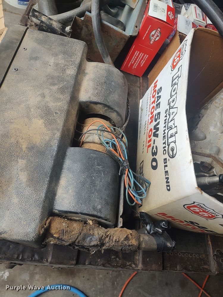 image for item LG9605 1972 Jeep Commando  SUV