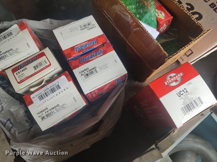 image for item LG9605 1972 Jeep Commando  SUV