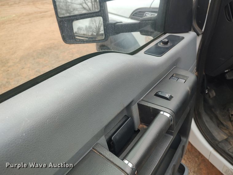 image for item LG9626 2014 Ford F550  utility / service truck