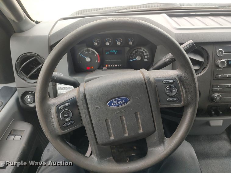 image for item LG9626 2014 Ford F550  utility / service truck