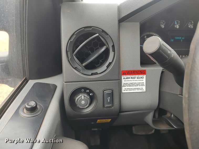 image for item LG9626 2014 Ford F550  utility / service truck