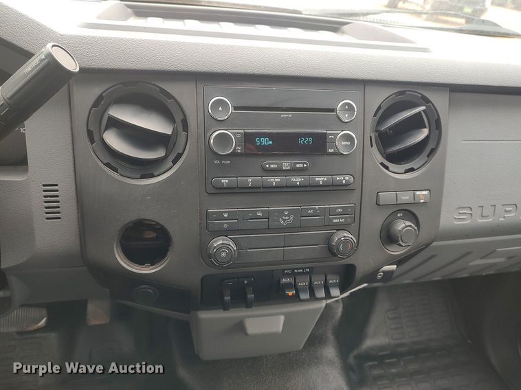 image for item LG9626 2014 Ford F550  utility / service truck