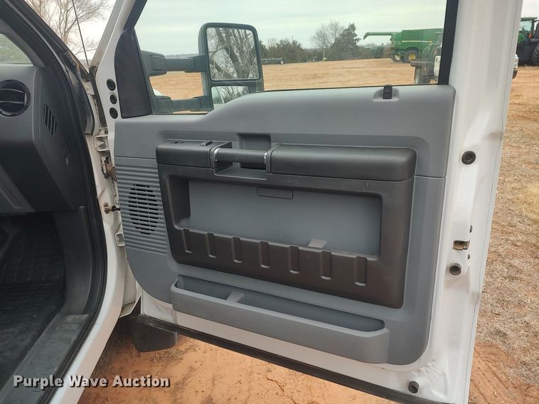 image for item LG9626 2014 Ford F550  utility / service truck