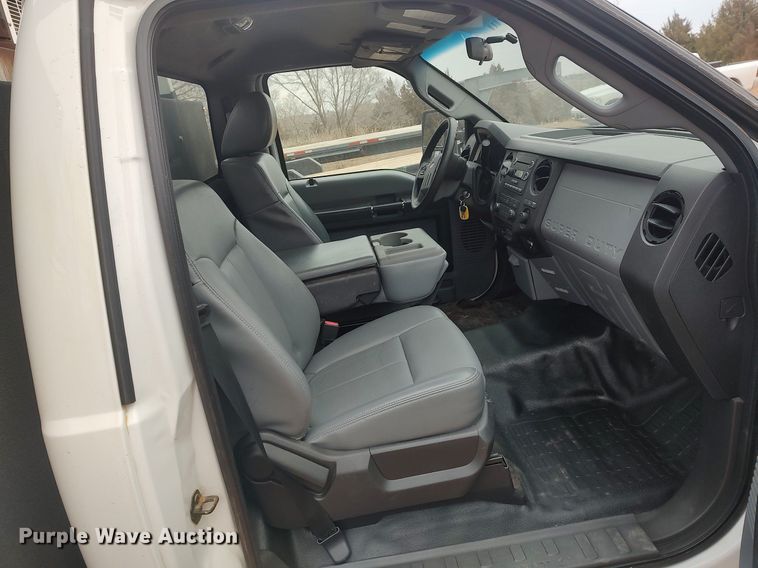 image for item LG9626 2014 Ford F550  utility / service truck