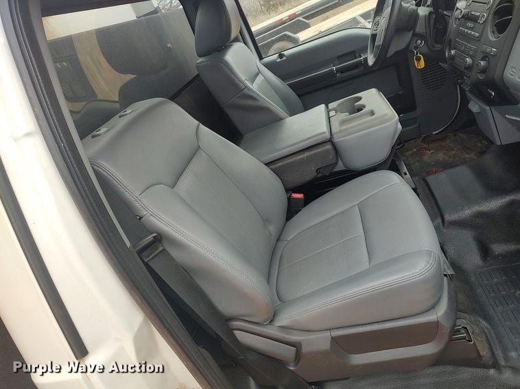 image for item LG9626 2014 Ford F550  utility / service truck