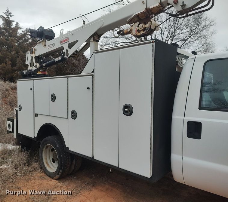 image for item LG9626 2014 Ford F550  utility / service truck