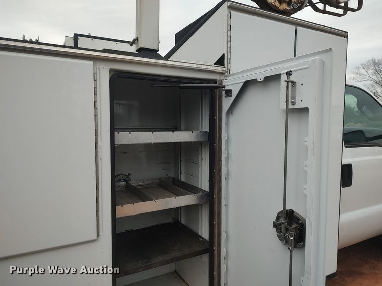 image for item LG9626 2014 Ford F550  utility / service truck