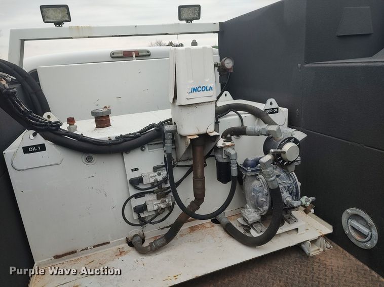 image for item LG9626 2014 Ford F550  utility / service truck