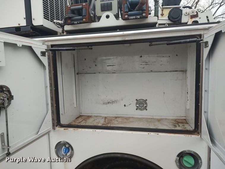 image for item LG9626 2014 Ford F550  utility / service truck