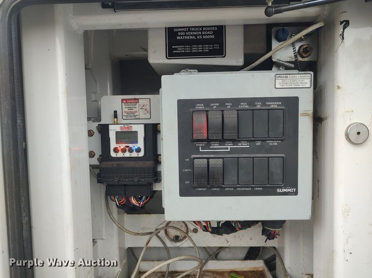 image for item LG9626 2014 Ford F550  utility / service truck