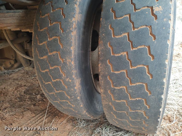 image for item LG9626 2014 Ford F550  utility / service truck