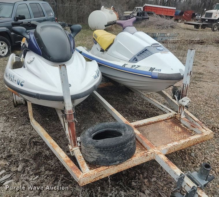 image for item LG9628 (2) personal watercraft