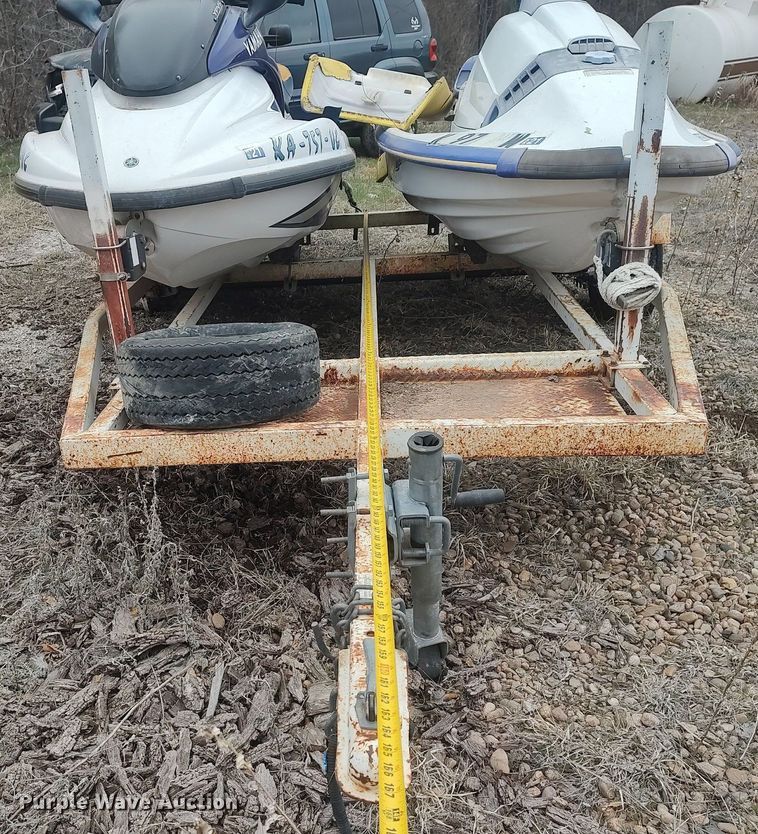 image for item LG9628 (2) personal watercraft