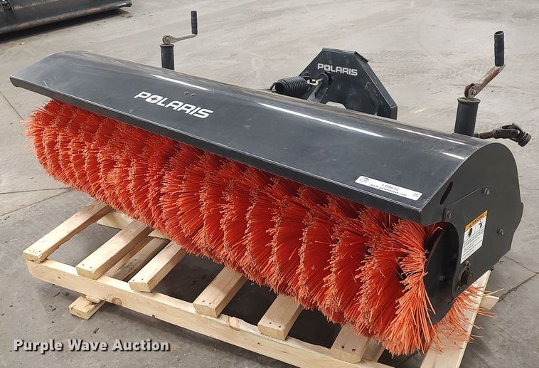 image for item LG9633 2015 Polaris FMAB70  6'W broom