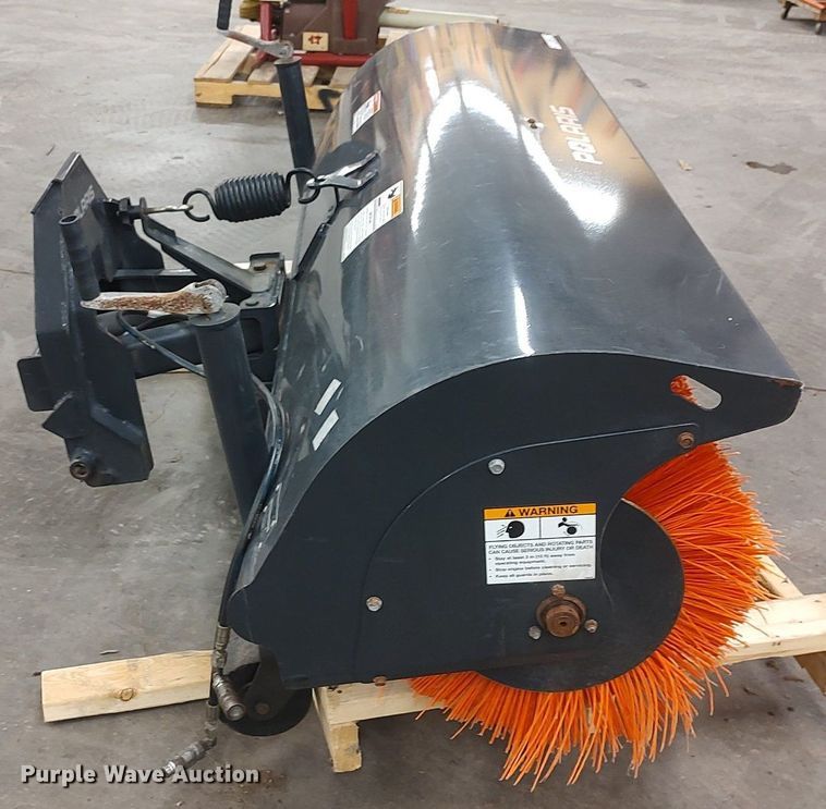 image for item LG9633 2015 Polaris FMAB70  6'W broom