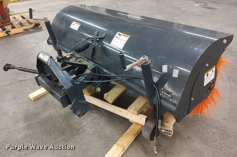 image for item LG9633 2015 Polaris FMAB70  6'W broom