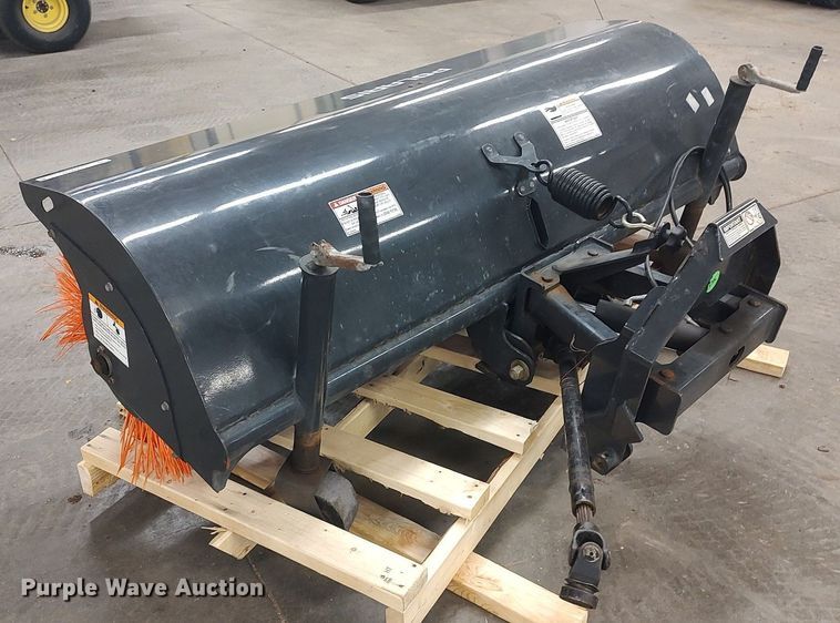 image for item LG9633 2015 Polaris FMAB70  6'W broom