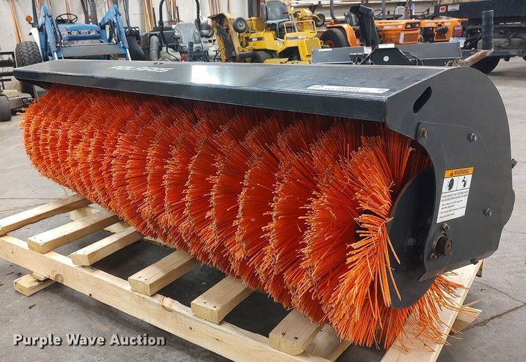 image for item LG9633 2015 Polaris FMAB70  6'W broom