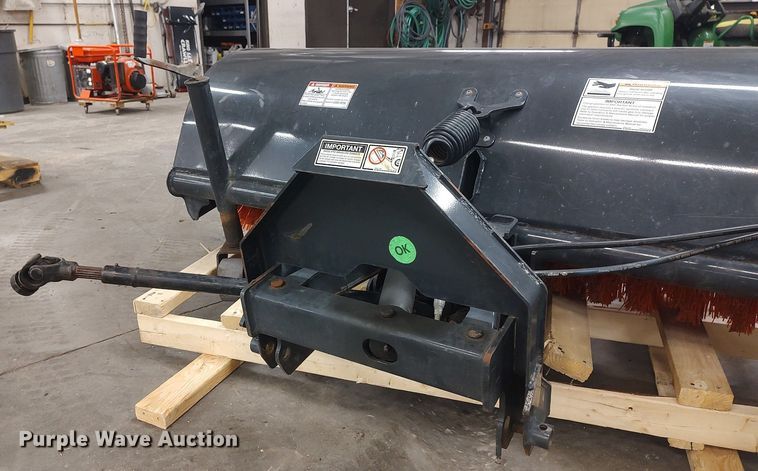 image for item LG9633 2015 Polaris FMAB70  6'W broom