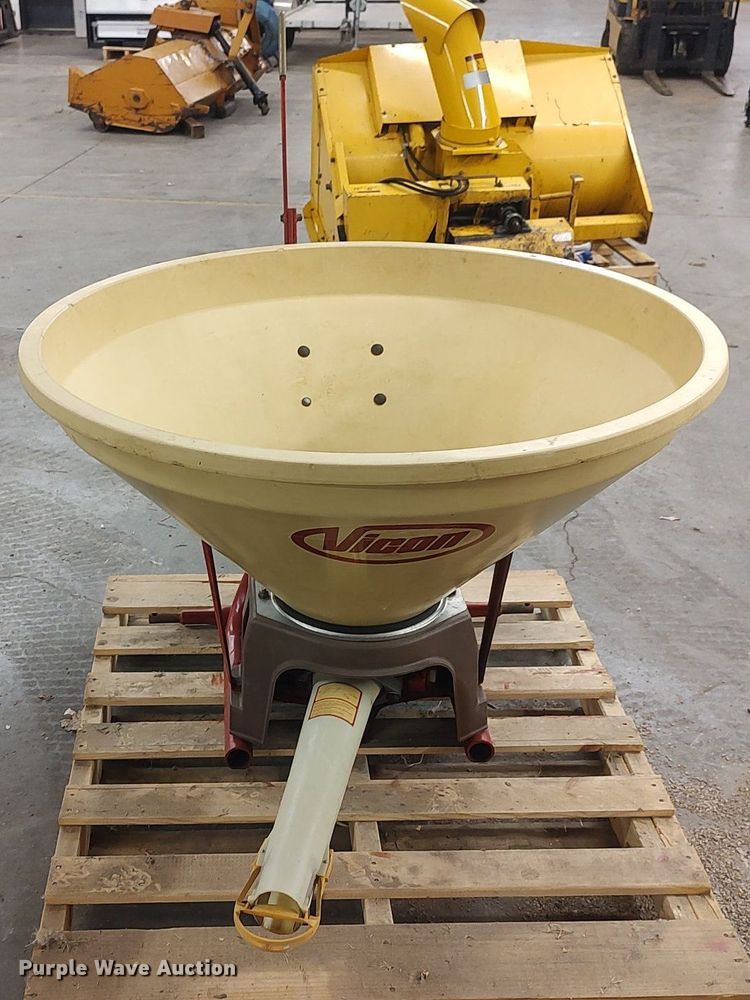 image for item LG9641 Vicon 22109  spreader