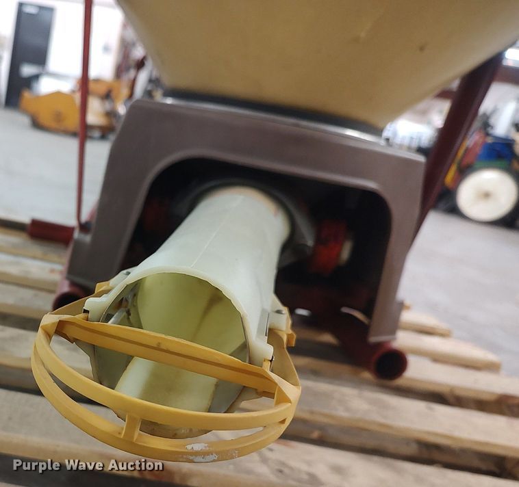 image for item LG9641 Vicon 22109  spreader