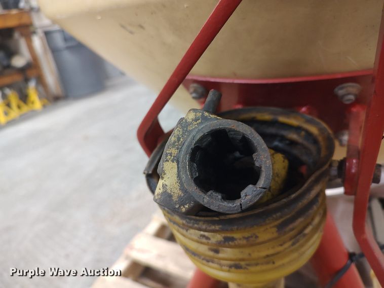 image for item LG9641 Vicon 22109  spreader