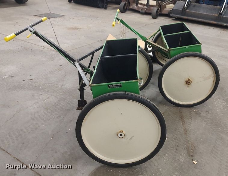 image for item LG9643 (2) Gandy 42 drop spreaders