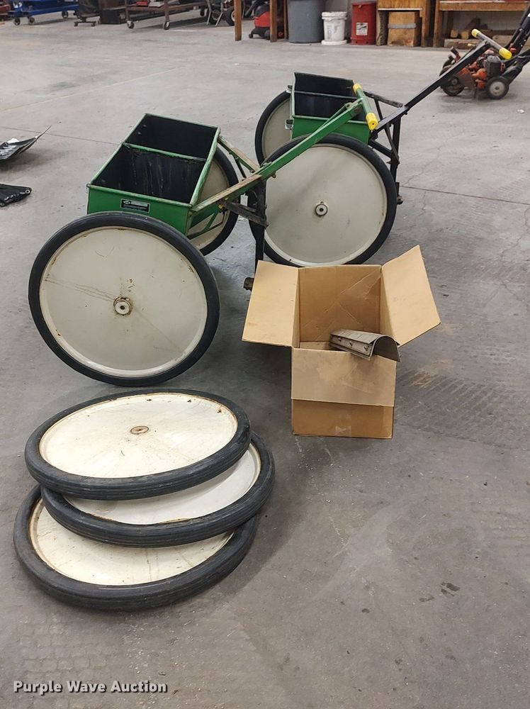 image for item LG9643 (2) Gandy 42 drop spreaders