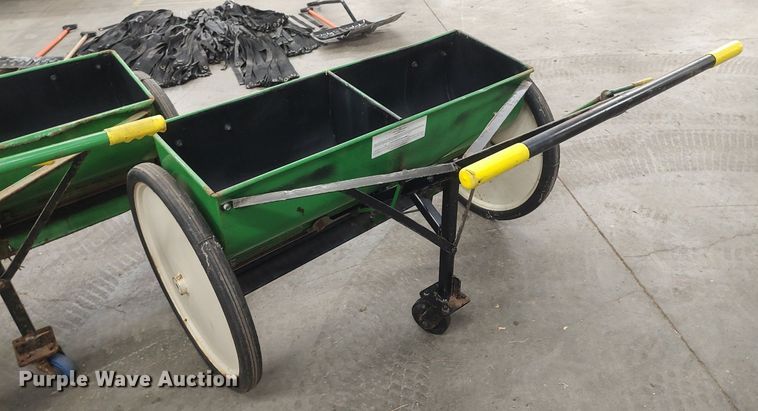 image for item LG9643 (2) Gandy 42 drop spreaders