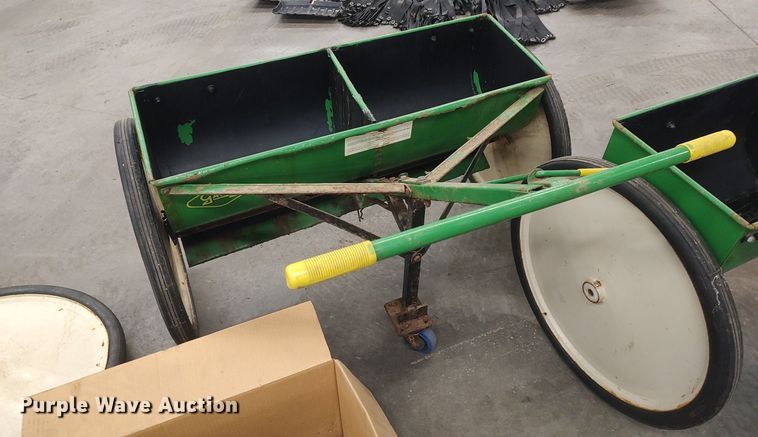 image for item LG9643 (2) Gandy 42 drop spreaders