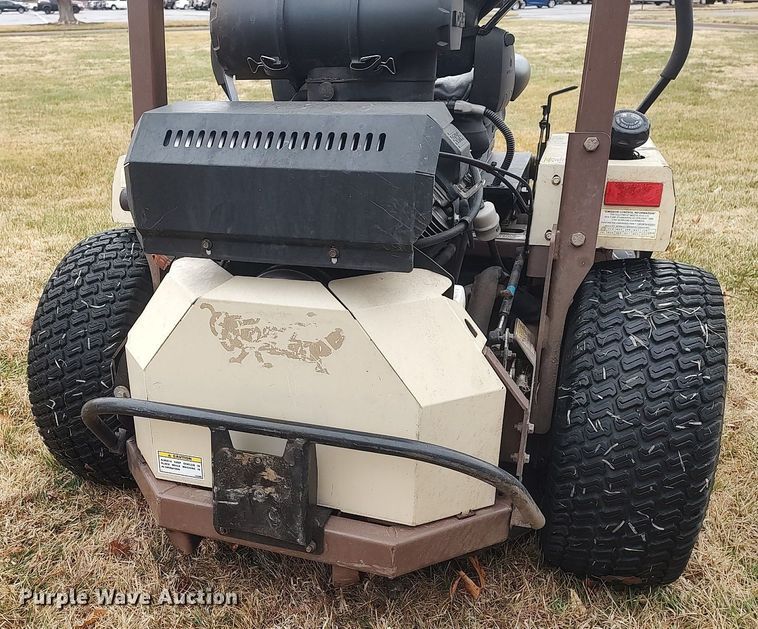 image for item LG9644 Grasshopper 225  ZTR lawn mower