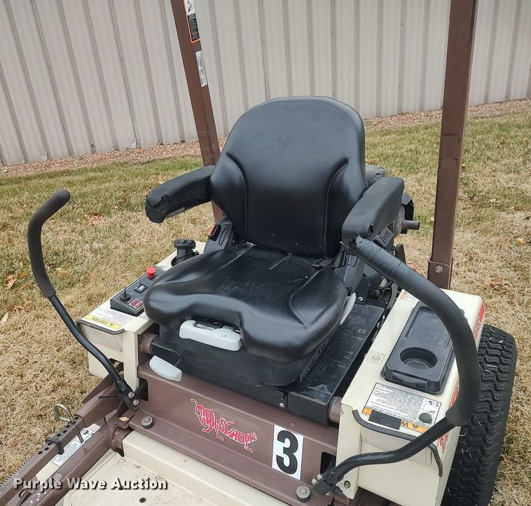 image for item LG9644 Grasshopper 225  ZTR lawn mower