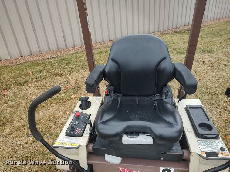 image for item LG9644 Grasshopper 225  ZTR lawn mower