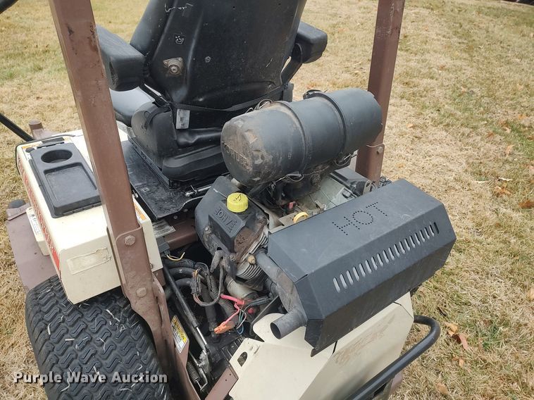 image for item LG9644 Grasshopper 225  ZTR lawn mower