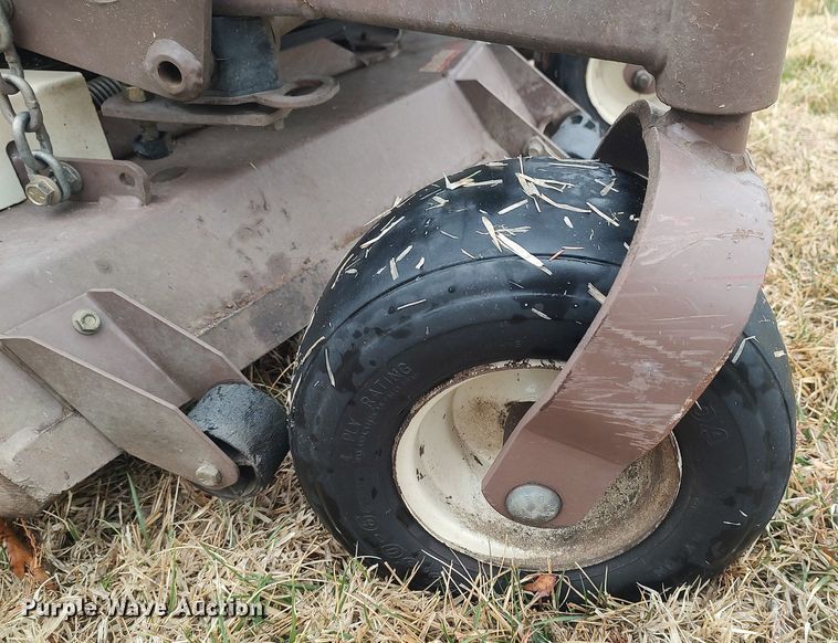 image for item LG9644 Grasshopper 225  ZTR lawn mower