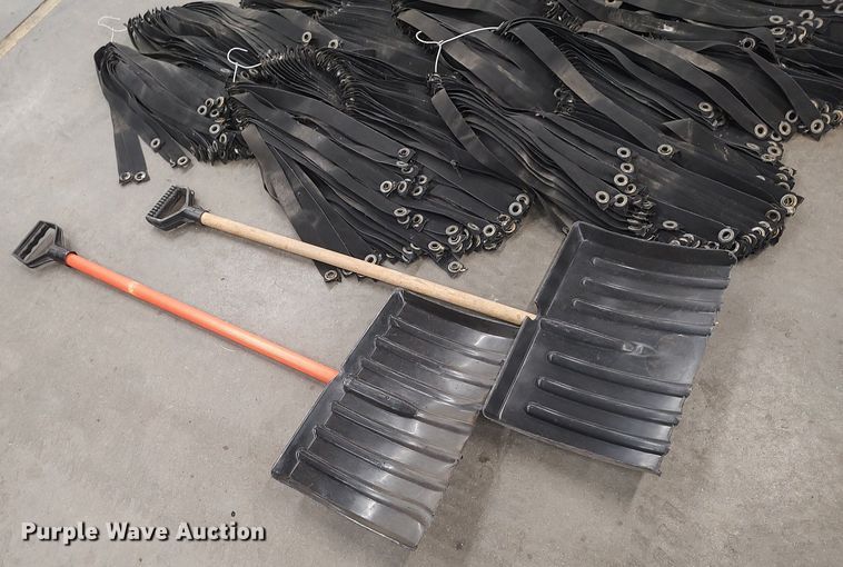 image for item LG9646 Lawn and garden equipment