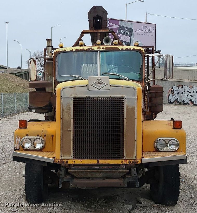 image for item LH9874 1972 Diamond Reo C-11464DB  crane truck